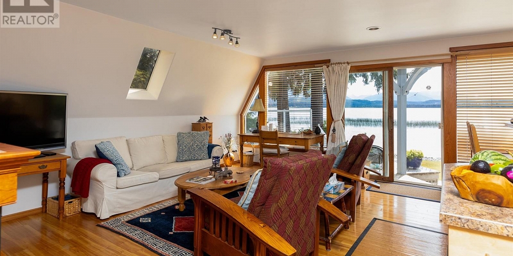 4685 LAKESIDE DRIVE Terrace Photo 2 4685 LAKESIDE DRIVE Terrace Photo 2